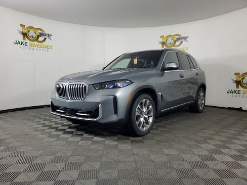 New 2026 BMW X5 xDrive40i image 3