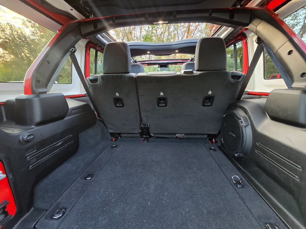 Used 2024 Jeep Wrangler Unlimited Sport AWD/4WD image 25