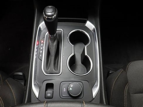 Used 2019 Chevrolet Traverse LS image 12