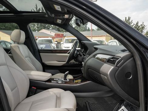Used 2017 BMW X3 xDrive28i AWD/4WD image 13