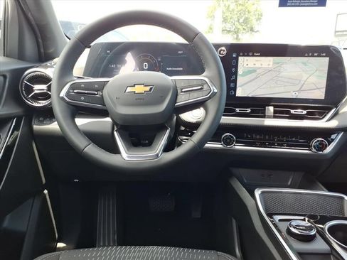 New 2027 Chevrolet Equinox LT w/ Safety and Technology Package FWD image 13