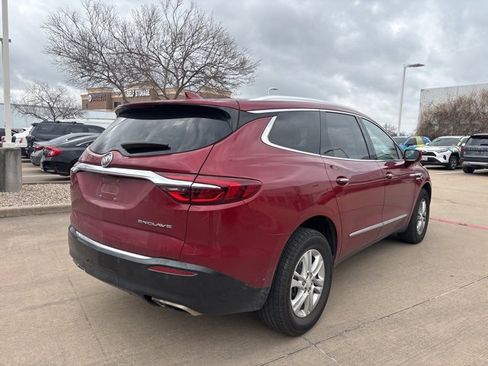 Used 2019 Buick Enclave Essence image 5