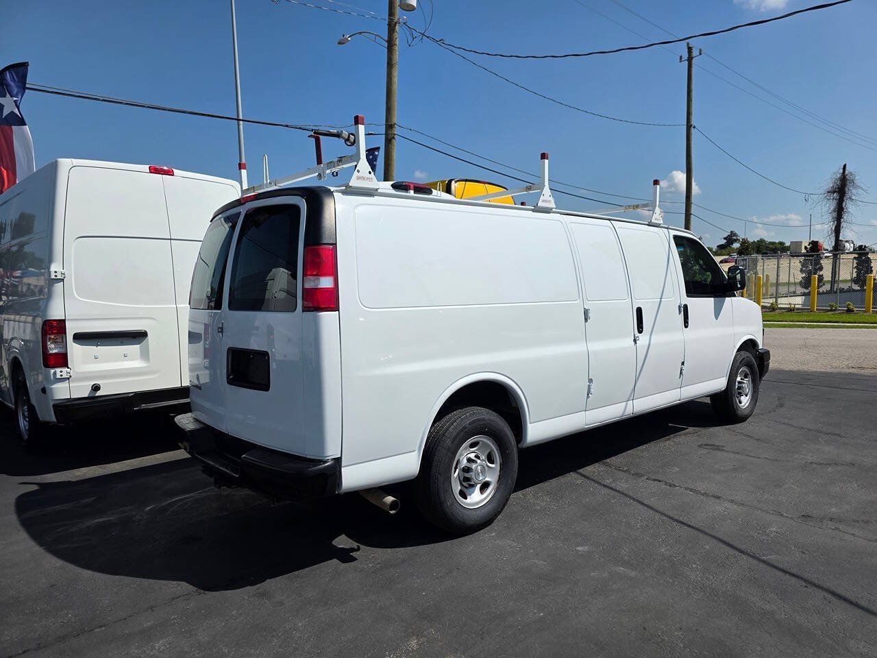 Used 2020 Chevrolet Express 2500 Extended w/ Driver Convenience Package RWD image 6