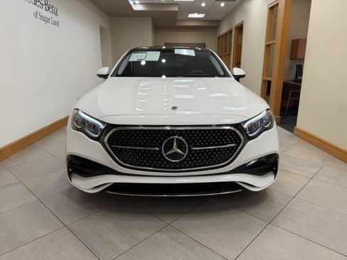 Used 2025 Mercedes-Benz E 350 Sedan image 2