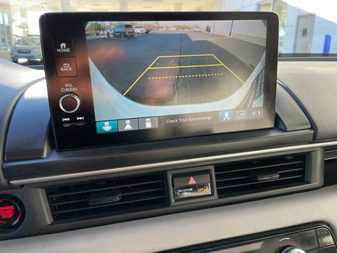 Certified 2025 Honda Pilot EX-L image 16