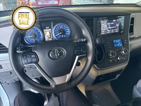 Certified 2020 Toyota Sienna LE image 12