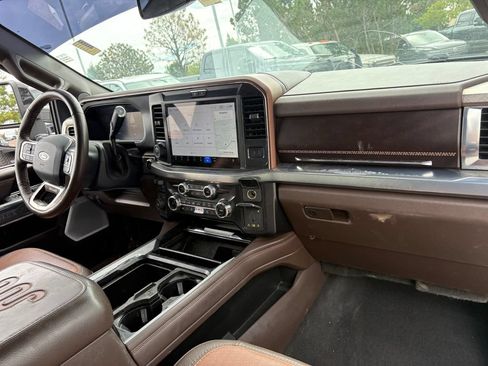 Certified 2025 Ford F350 King Ranch AWD/4WD image 31
