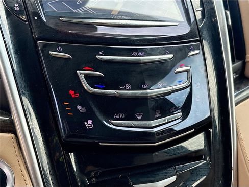 Used 2020 Cadillac Escalade ESV Platinum AWD/4WD image 16
