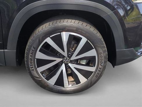 Used 2022 Volkswagen Taos SE image 24