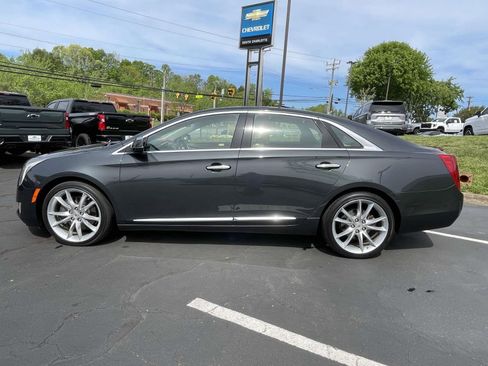 Used 2013 Cadillac XTS Premium image 8