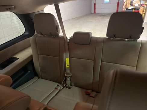 Used 2016 Toyota Sequoia SR5 w/ Premium Package AWD/4WD image 31