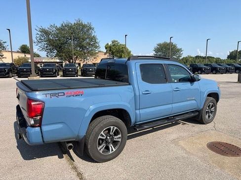 Used 2019 Toyota Tacoma TRD Sport AWD/4WD image 13