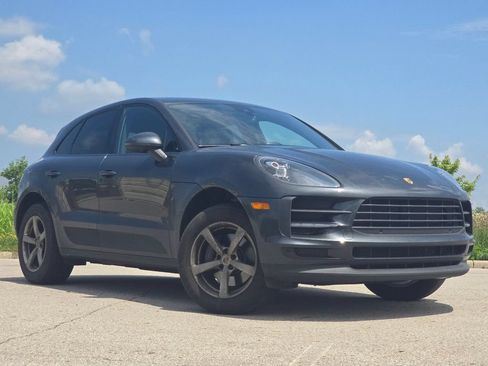 Used 2020 Porsche Macan AWD/4WD image 1