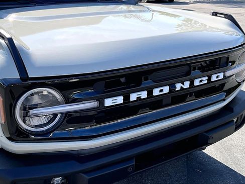 Used 2025 Ford Bronco Outer Banks image 28
