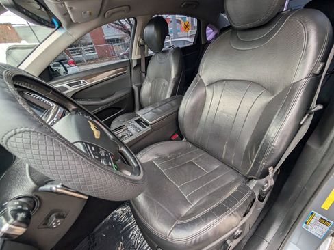 Used 2015 Hyundai Genesis 3.8 w/ Option Group 02 image 16