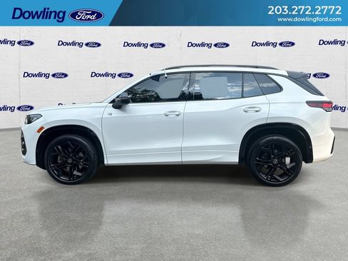 Used 2025 Volkswagen Tiguan SE R-Line AWD/4WD image 5
