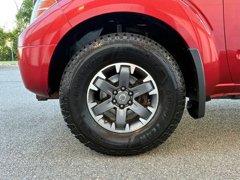 Used 2014 Nissan Frontier PRO-4X AWD/4WD image 25
