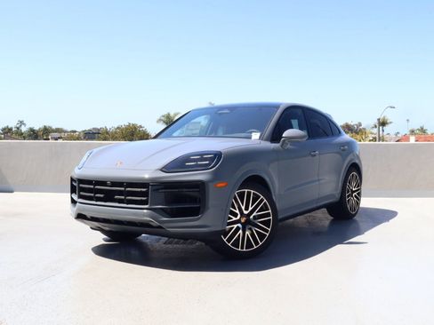 New 2026 Porsche Cayenne Coupe AWD/4WD image 1