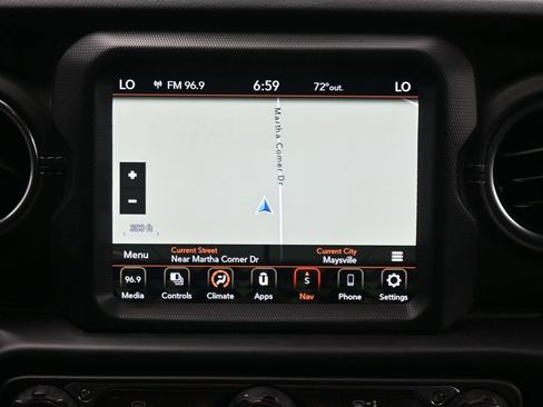 Used 2022 Jeep Gladiator Overland w/ Popular Equipment Package AWD/4WD image 24
