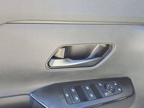 New 2026 Nissan Kicks S image 18