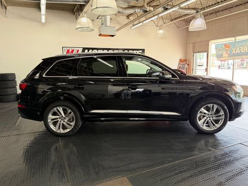 Used 2020 Audi Q7 3.0T Premium Plus w/ Premium Plus Package AWD/4WD image 8