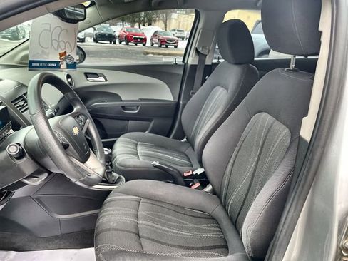 Used 2015 Chevrolet Sonic LT image 15