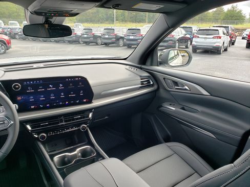 New 2026 Chevrolet Traverse LT w/ LPO, Floor Liner Package image 37