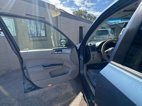Used 2013 Subaru Forester 2.5X Premium AWD/4WD image 10