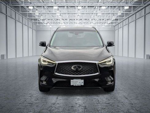 Used 2019 INFINITI QX50 Luxe w/ Navigation Package FWD image 8