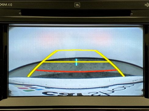 Used 2017 Toyota Avalon Limited w/ Carpet Mat Package image 10