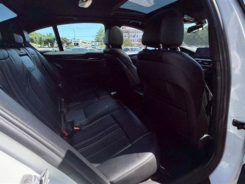 Used 2017 BMW 530i RWD image 11