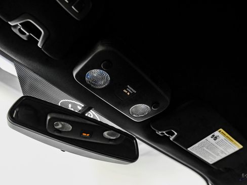 Used 2022 Ford Mustang Shelby GT500 w/ Carbon Fiber Track Pack image 48