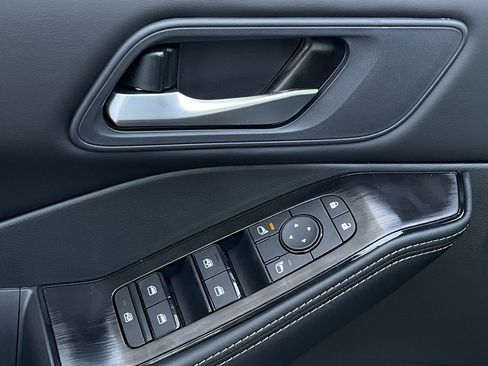 New 2026 Nissan Rogue SV image 12