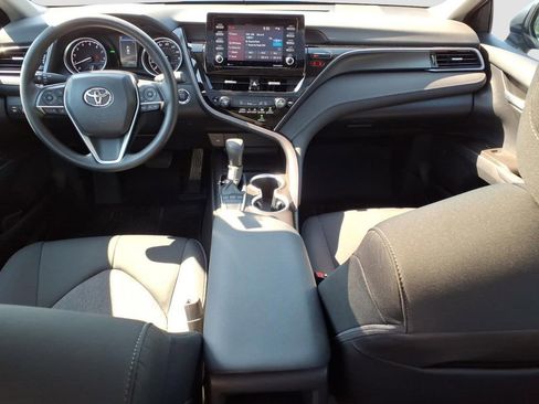 Used 2023 Toyota Camry LE w/ Convenience Package FWD image 11
