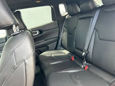Certified 2025 Jeep Compass Trailhawk w/ Trailhawk Elite Group AWD/4WD image 9