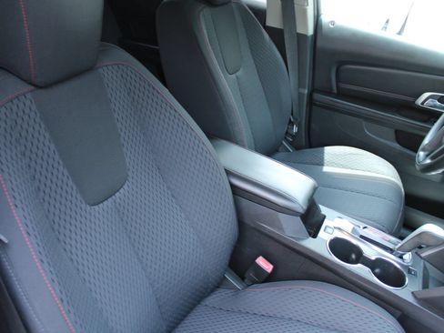 Used 2010 GMC Terrain SLE FWD image 24