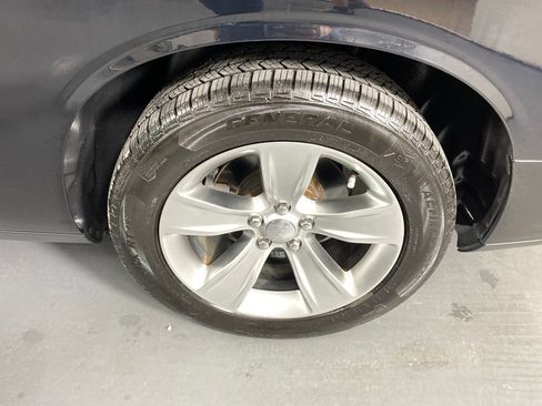 Used 2021 Dodge Challenger SXT image 25