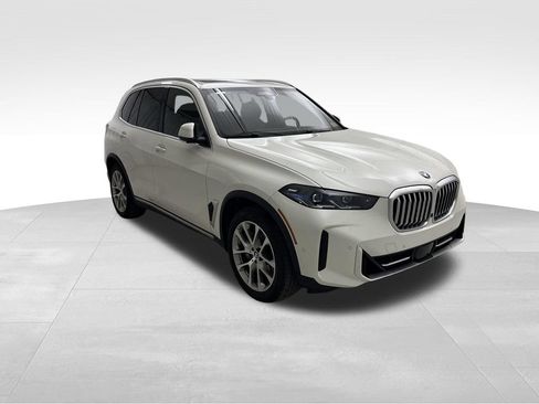 Used 2024 BMW X5 xDrive40i w/ Premium Package AWD/4WD image 2