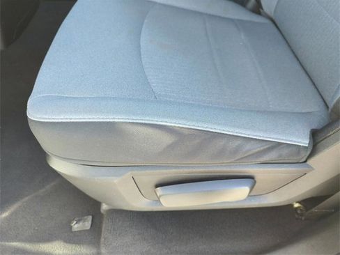 Used 2024 RAM 1500 Classic SLT image 27