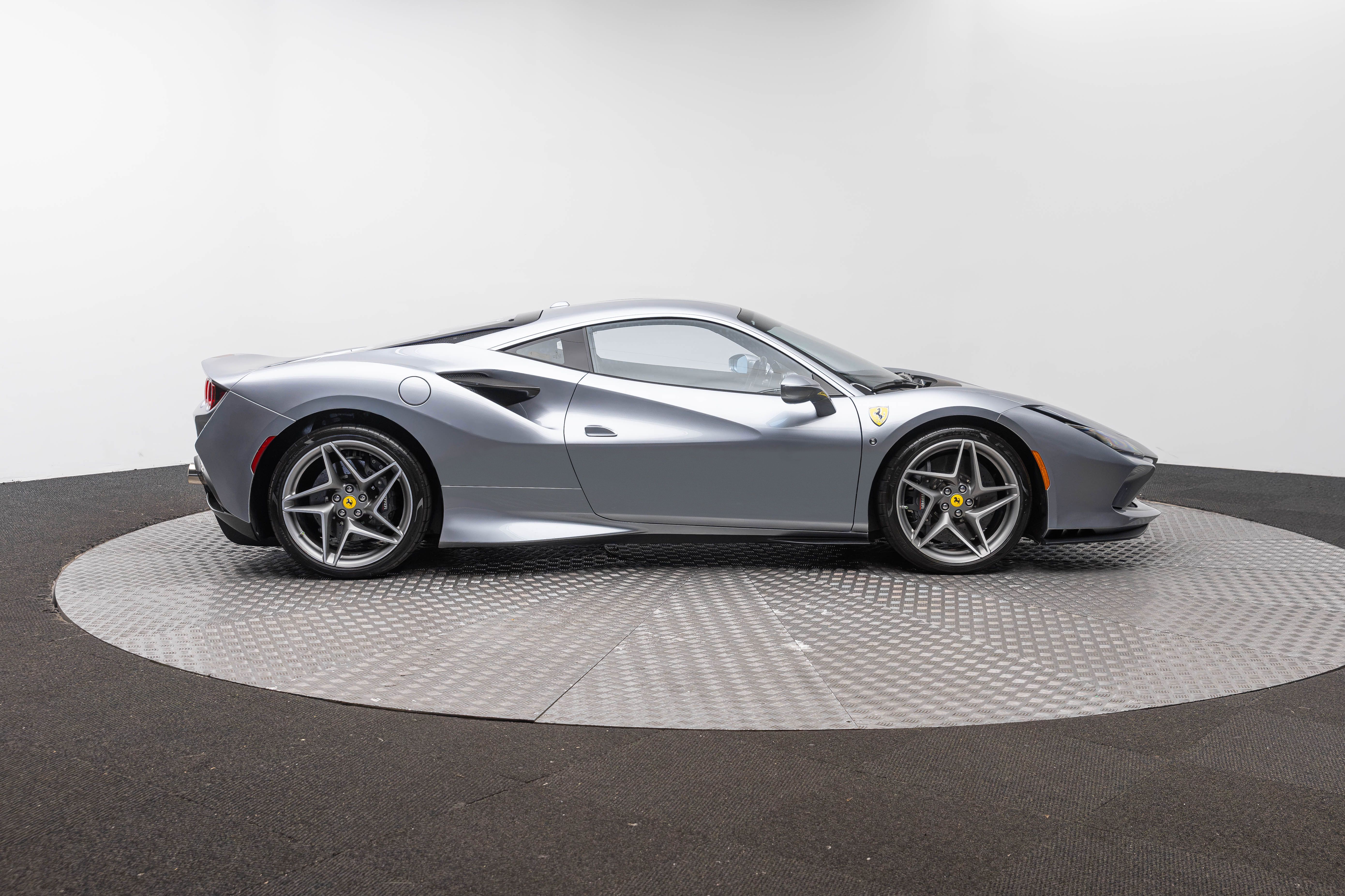 Used 2020 Ferrari F8 Tributo RWD image 6