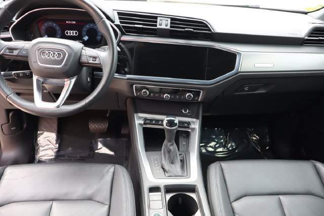 Used 2025 Audi Q3 2.0T Premium AWD/4WD image 31