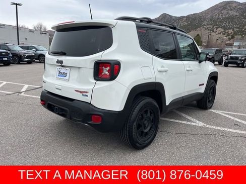 Used 2022 Jeep Renegade Trailhawk w/ Trailer Tow Group AWD/4WD image 3