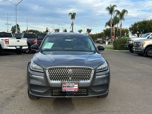 Used 2022 Lincoln Corsair Standard w/ Equipment Group 101A image 9