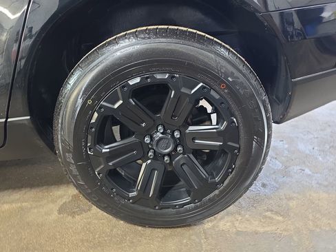 Used 2015 Cadillac SRX Luxury w/ Driver Awareness Package image 33