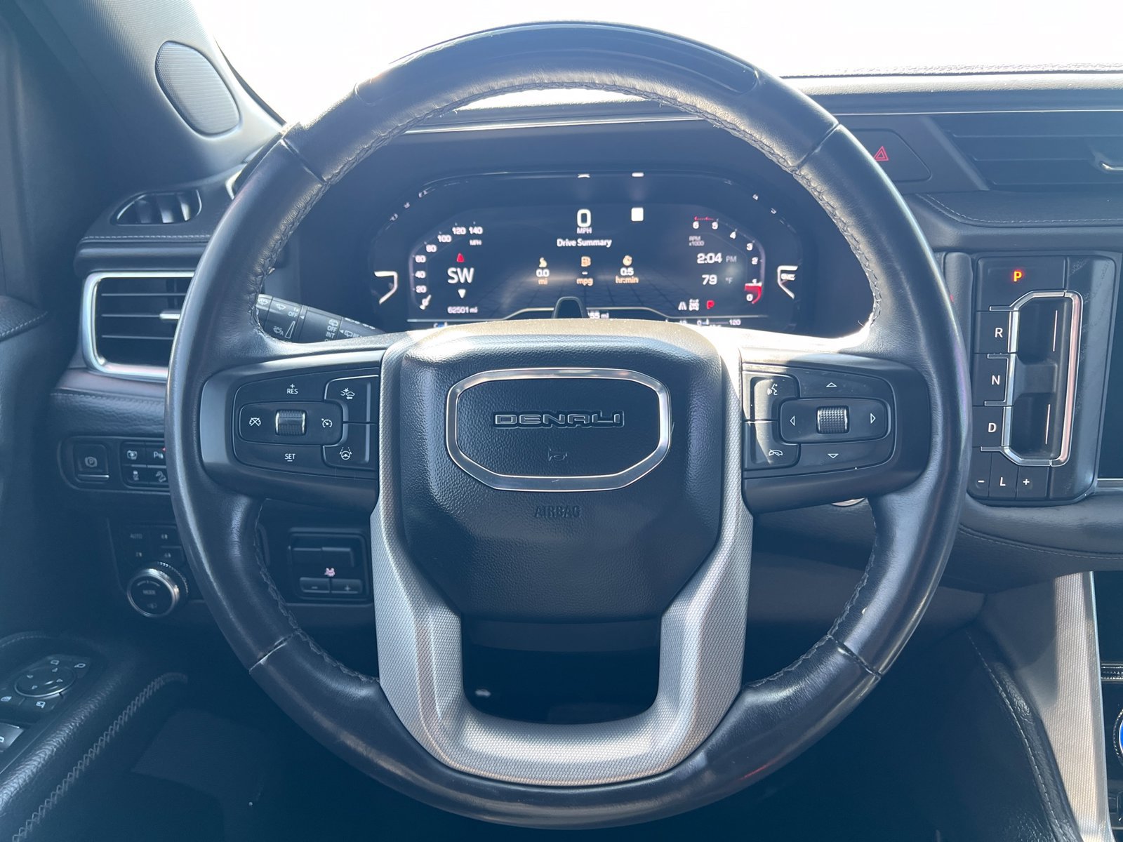 Used 2023 GMC Yukon XL Denali w/ Denali Reserve Package AWD/4WD image 22