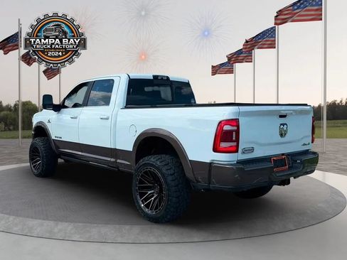 Used 2024 RAM 2500 Limited w/ Towing Technology Group AWD/4WD image 4