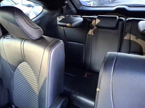 Used 2022 Toyota Highlander XSE image 11