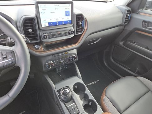 Used 2024 Ford Bronco Sport Outer Banks w/ Tech Package image 32