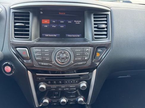 Used 2019 Nissan Pathfinder SL image 12