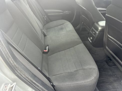Used 2012 Dodge Charger SE RWD image 11